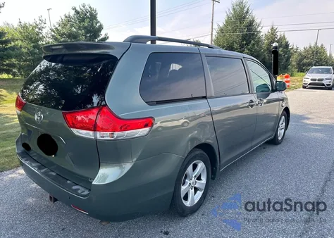 2012 Toyota Sienna Le from USA, damaged, VIN 5TDKK3DC8CS259121